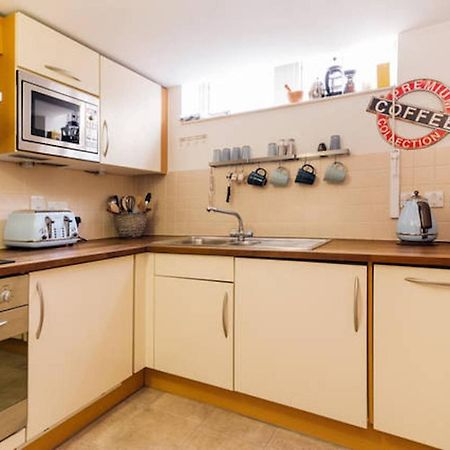 Central 2-Bed, 2-Bath Sanctuary Near Holborn Station, Covent Garden & West End Londyn Zewnętrze zdjęcie
